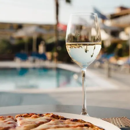 Roula 호텔 Pigadhákia